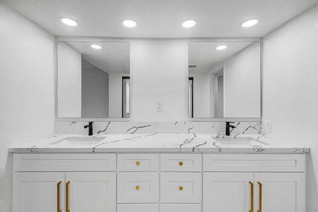 $469,000 | 505 South Farrell Drive, Unit A3, Palm Springs, CA 92264