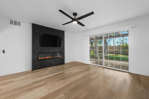 $469,000 | 505 South Farrell Drive, Unit A3, Palm Springs, CA 92264