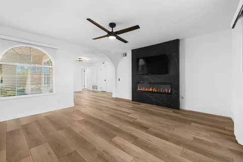 $469,000 | 505 South Farrell Drive, Unit A3, Palm Springs, CA 92264