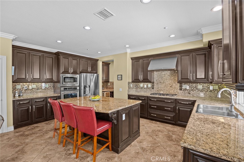 9509 Kings Court Riverside, CA 92508 - Photo 23 of 73