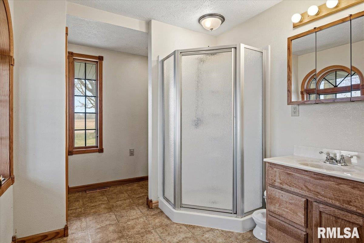 1097 East 180 North Road Nokomis, IL 62075 - Photo 49 of 61