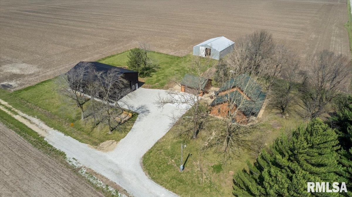 1097 East 180 North Road Nokomis, IL 62075 - Photo 6 of 61