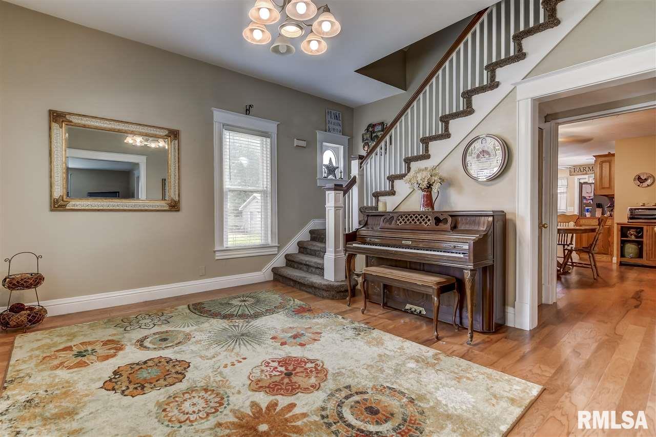 608 West Calhoun Avenue Springfield, IL 62702 - Photo 9 of 36