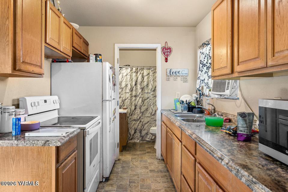 1215 Cherry Avenue Yakima, WA 98902 - Photo 8 of 17 1215 Cherry Ave.