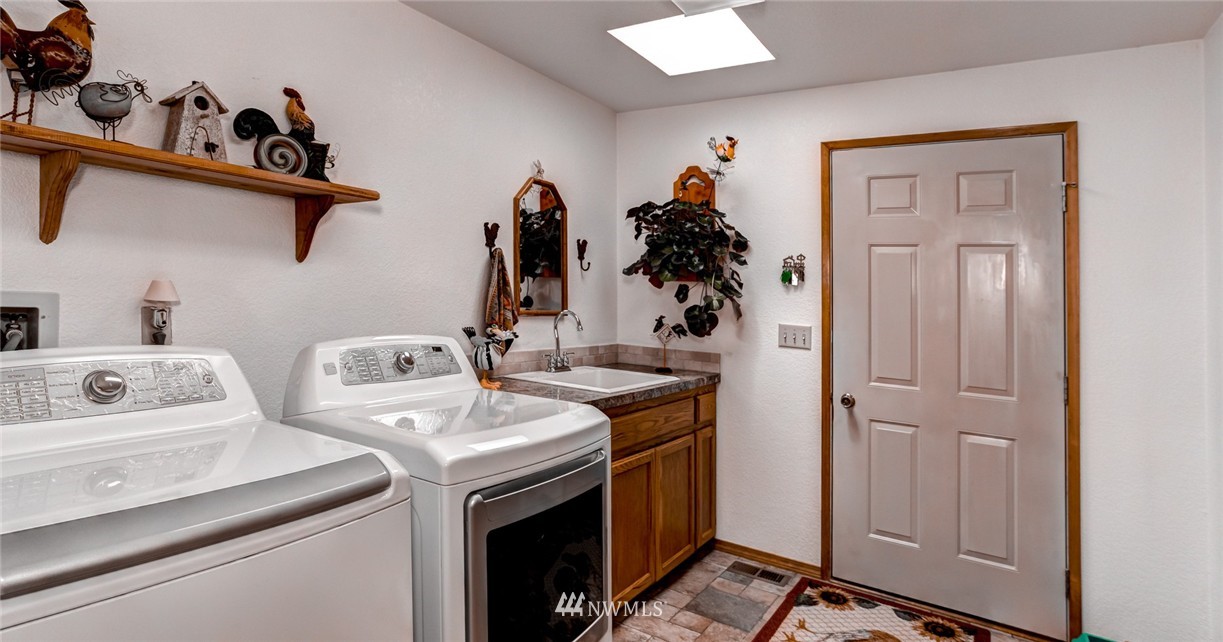 251 West Bartlett Road Lynden, WA 98264 - Photo 21 of 22 Gallery Image 21