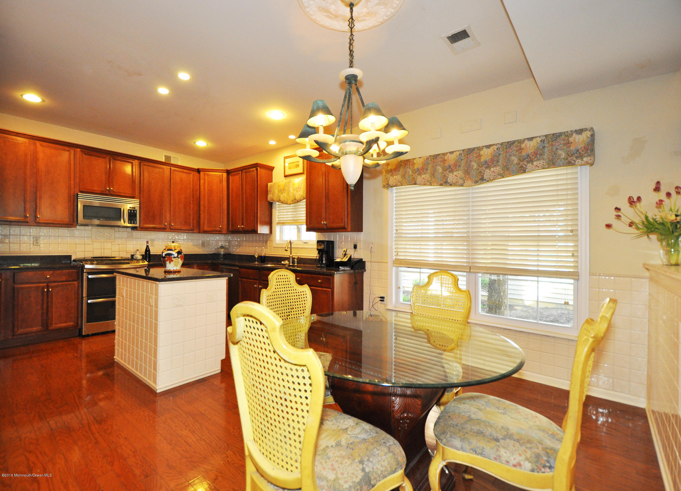 72 Yates Road Manalapan, NJ 07726 - Photo 13 of 43 14YatesKitchen1