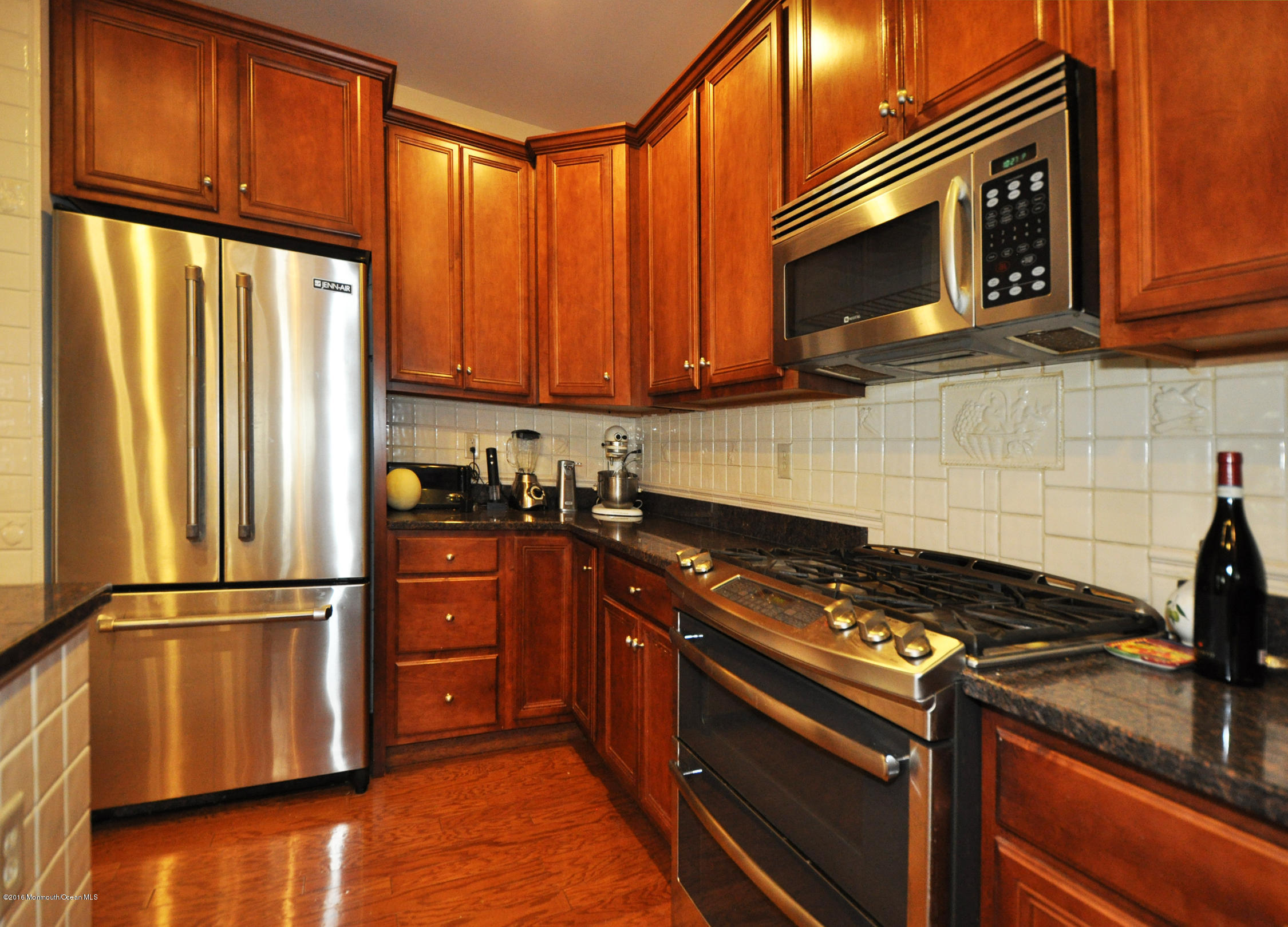 72 Yates Road Manalapan, NJ 07726 - Photo 15 of 43 16YatesKitchen3