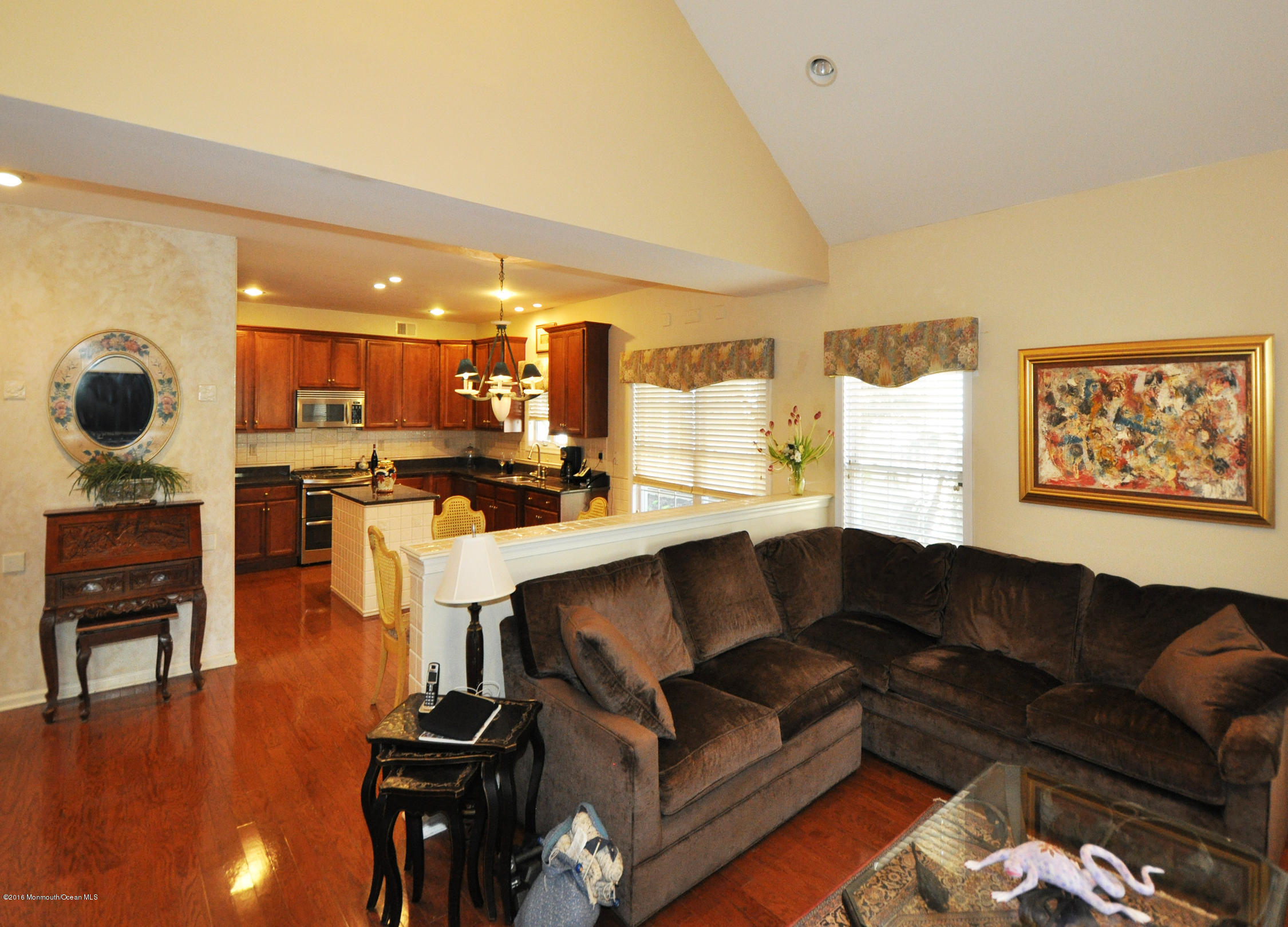 72 Yates Road Manalapan, NJ 07726 - Photo 16 of 43 17YatesFamilyRoom1