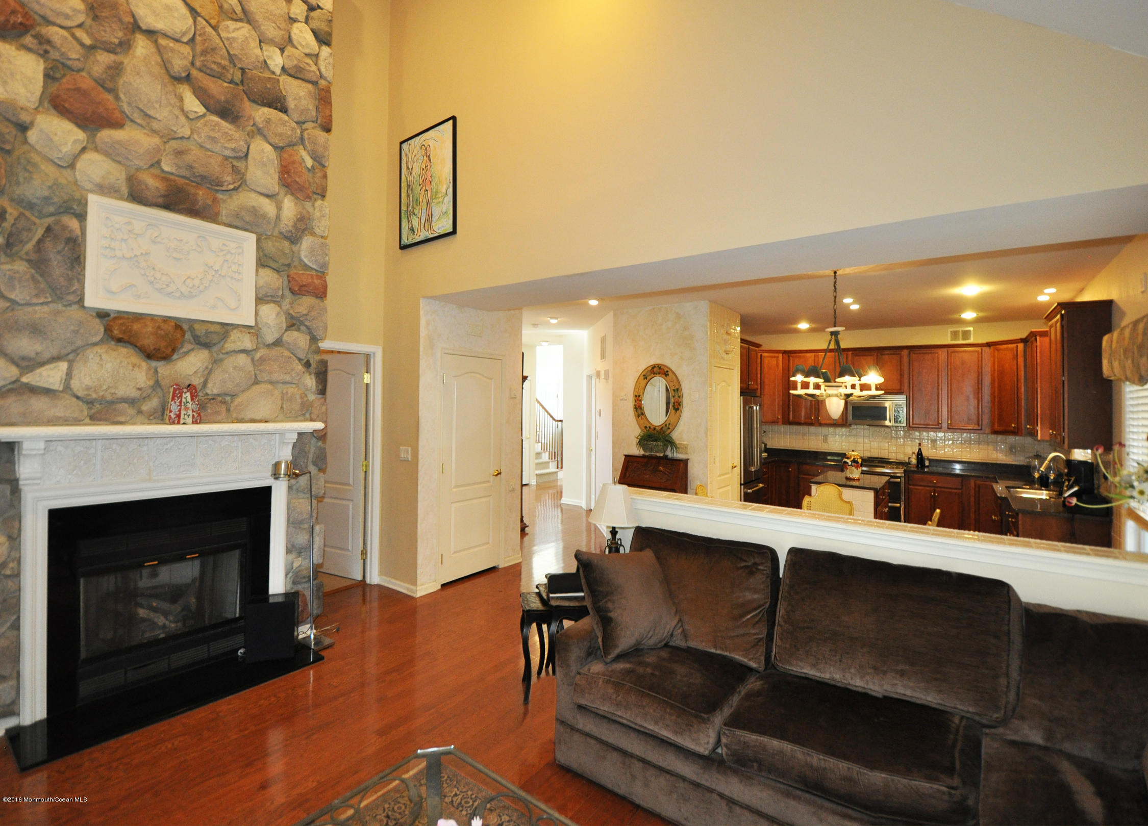 72 Yates Road Manalapan, NJ 07726 - Photo 17 of 43 18YatesFamilyRoom2