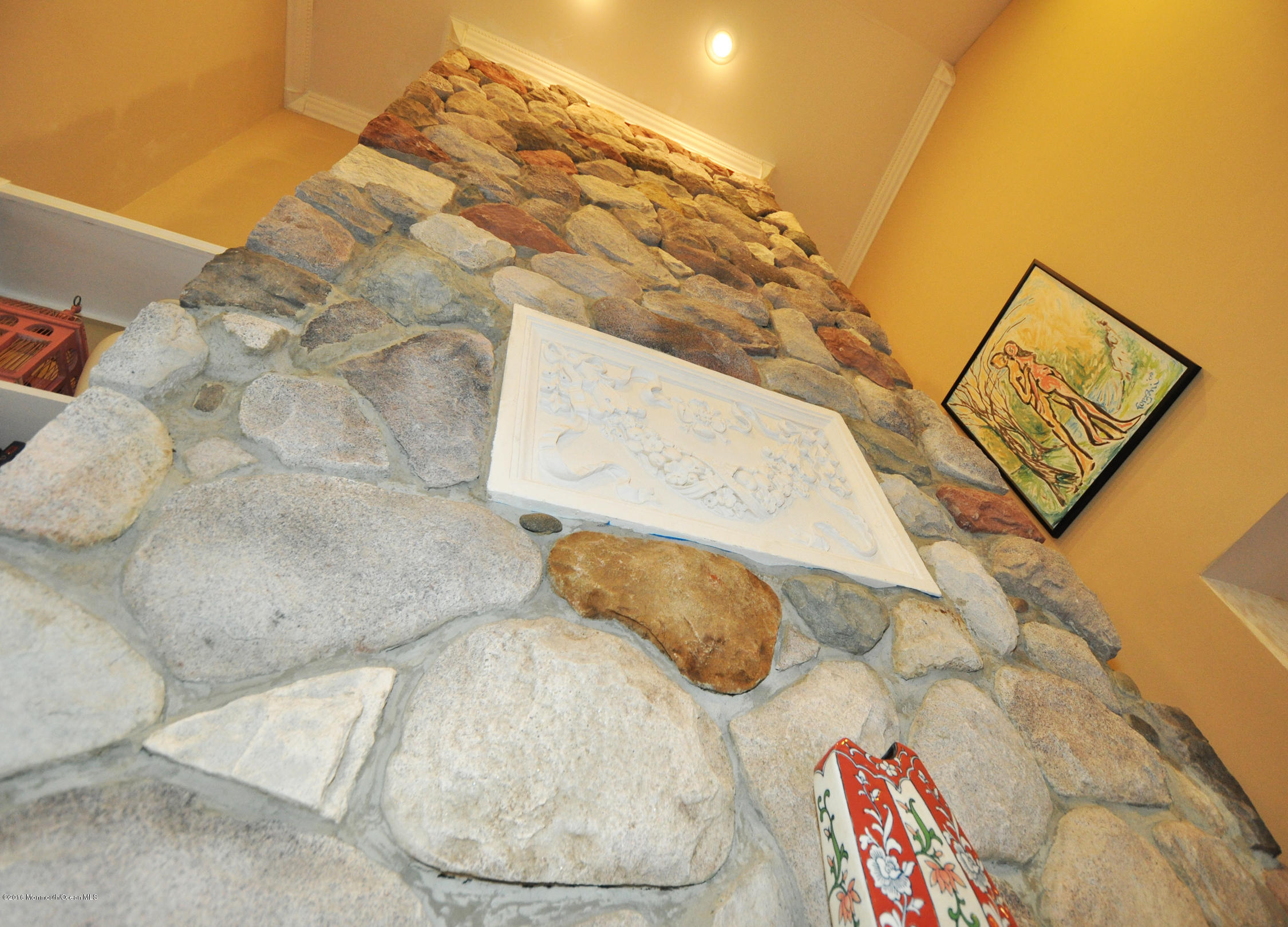 72 Yates Road Manalapan, NJ 07726 - Photo 18 of 43 18YatesFamilyRoom3