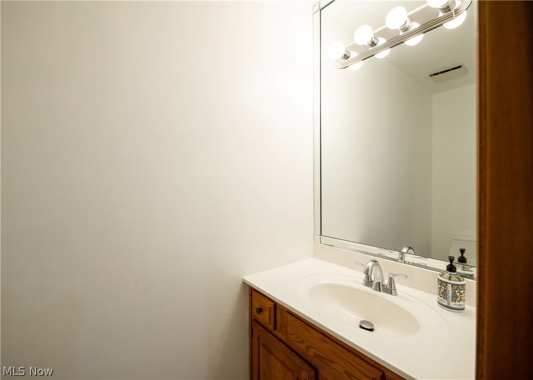 5751 Som Center Road Solon, OH 44139 - Photo 22 of 39