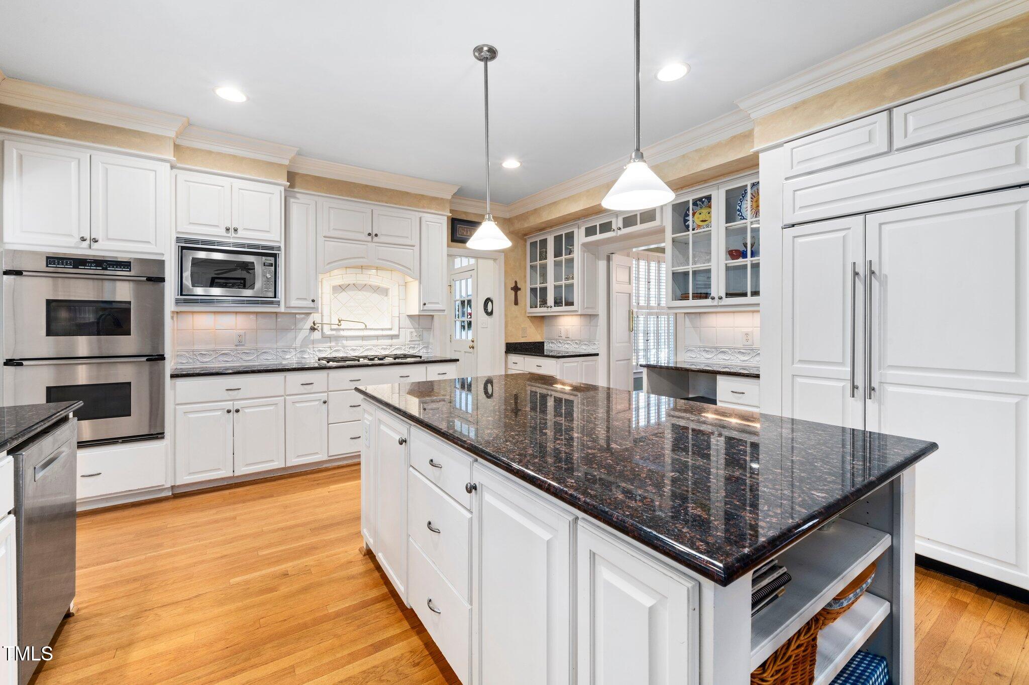 1408 Dogwood Lane Raleigh, NC 27607 - Photo 18 of 48 Built-in Subzero refrigerator and freezer