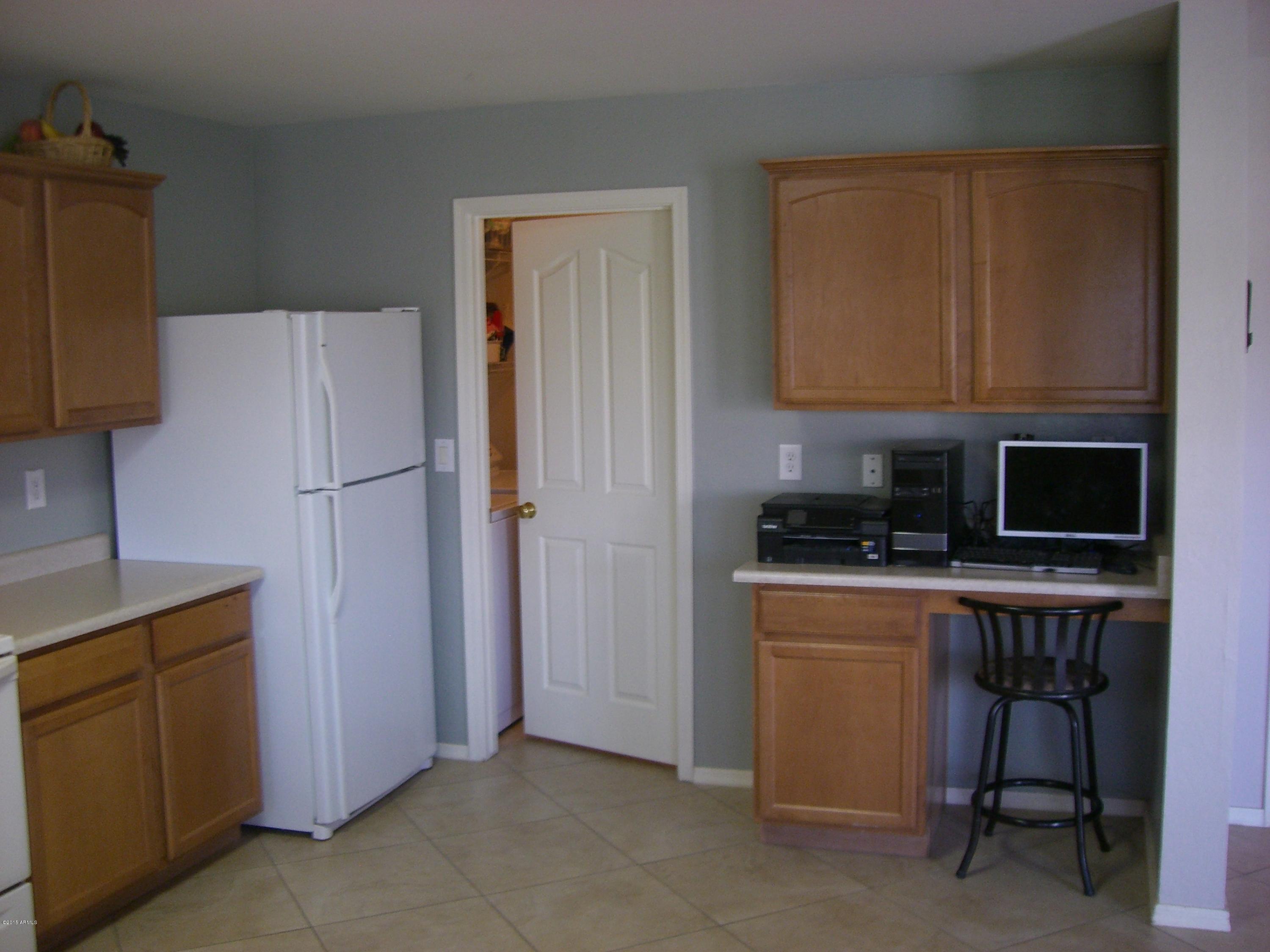 18491 North Madison Road Maricopa, AZ 85139 - Photo 14 of 32 MADISON-KITCHEN