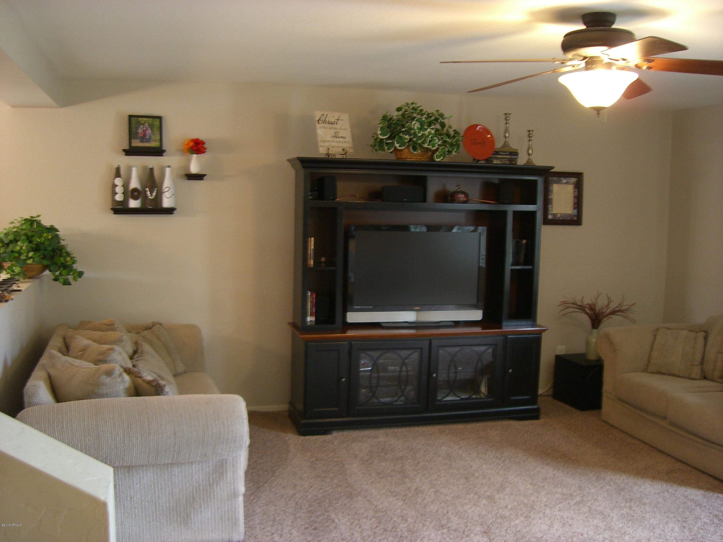 18491 North Madison Road Maricopa, AZ 85139 - Photo 9 of 32 MADISON-FAMILY ROOM 3