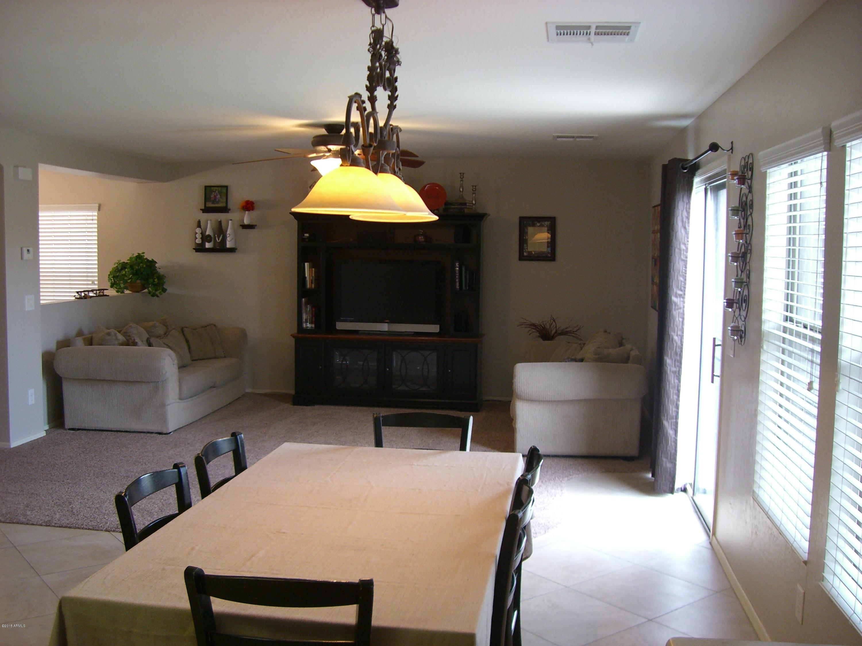 18491 North Madison Road Maricopa, AZ 85139 - Photo 10 of 32 MADISON-FAMILY ROOM & EATING AREA
