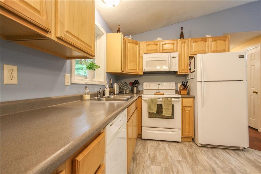 13 Ridgeway Circle North Waterboro, ME 04061 - Photo 9 of 35 Photo