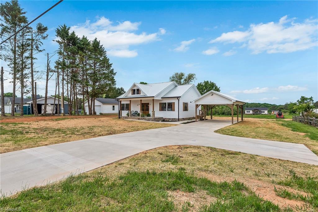 3598 Clingman Road Ronda, NC 28670 - Photo 2 of 35 Gallery Image 2