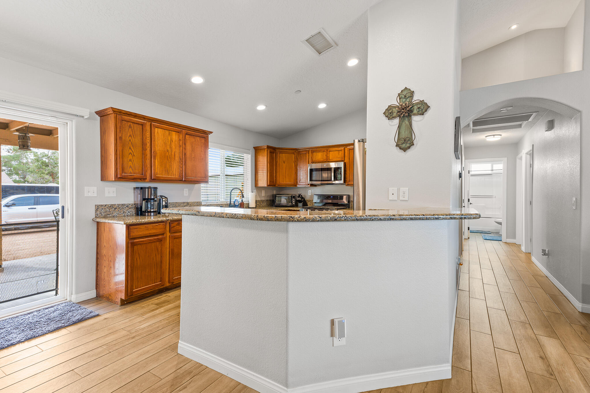 22583 S Road Apple Valley, CA 92307 - Photo 10 of 41 CYB04210
