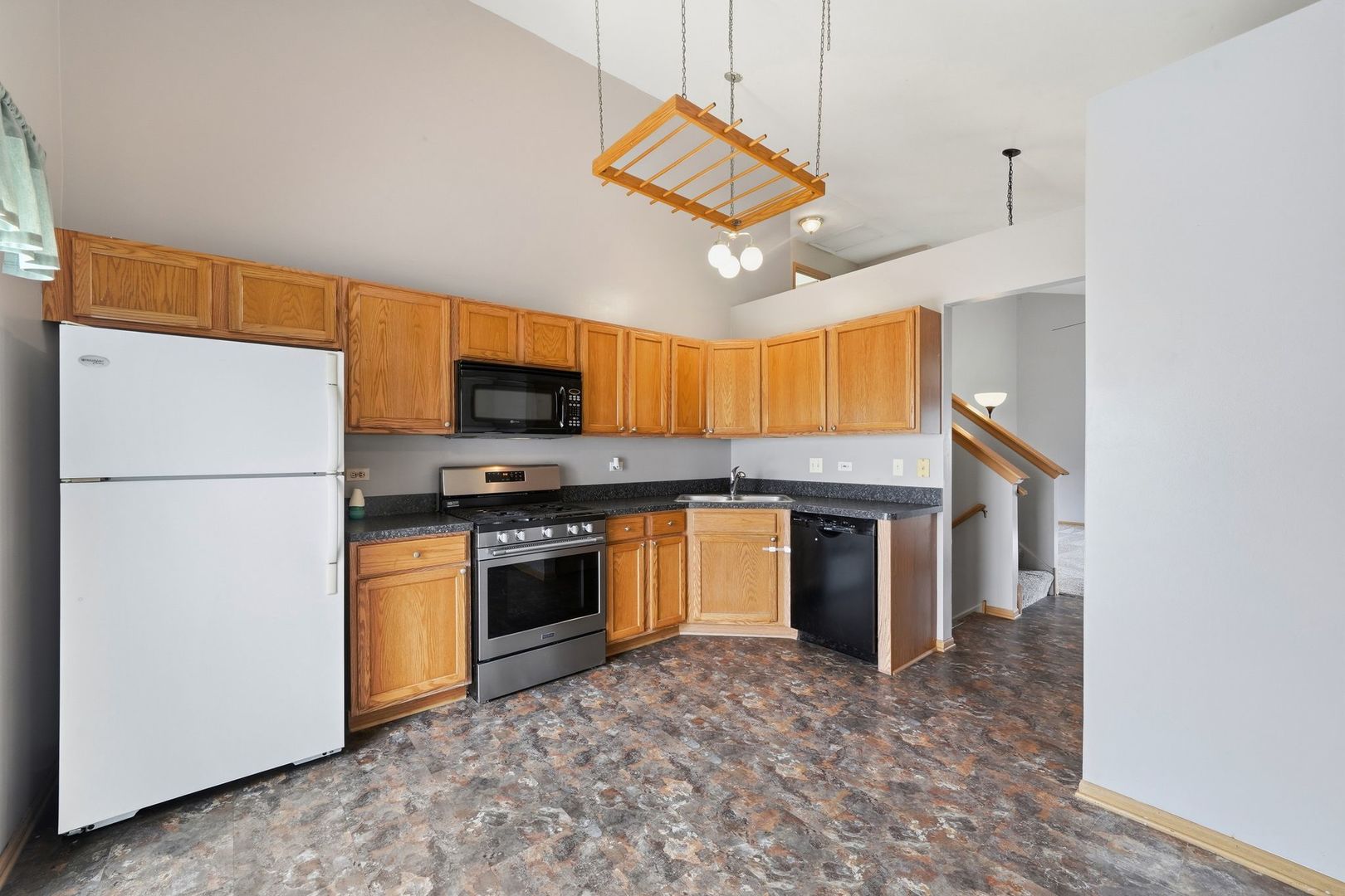 633 Indian Trail Road Antioch, IL 60002 - Photo 10 of 33 Gallery Image 10