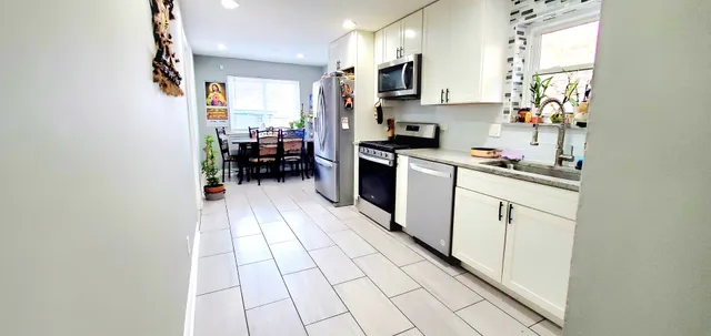 $294,900 | 320 West 101st Place, Chicago, IL 60628