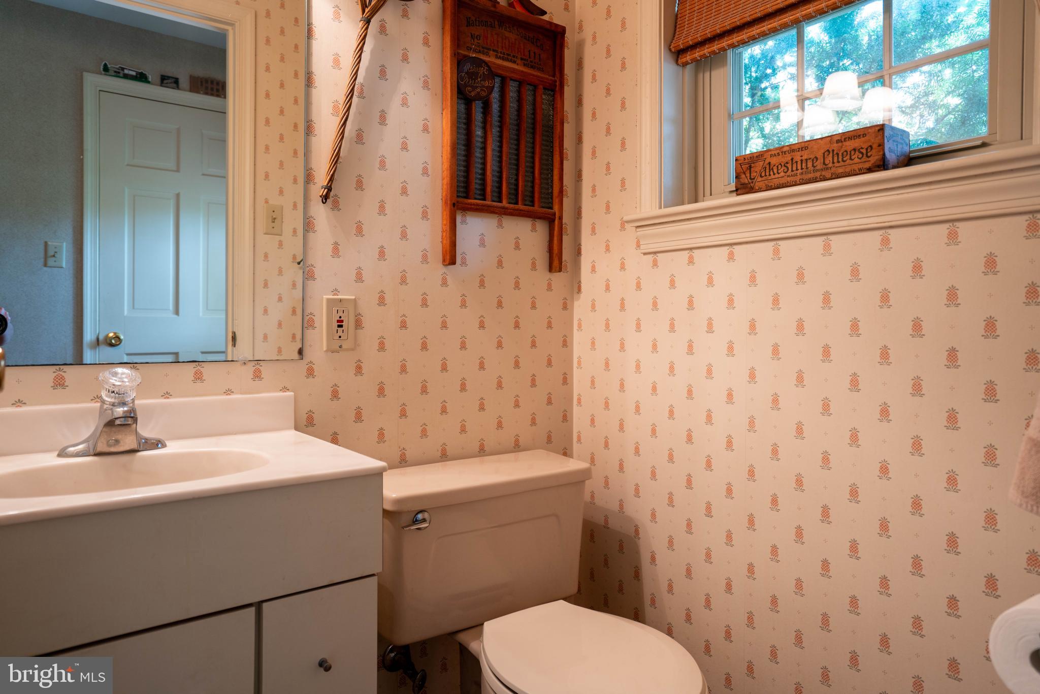 1104 Old Post Road Perkasie, PA 18944 - Photo 19 of 45 Main floor Powder