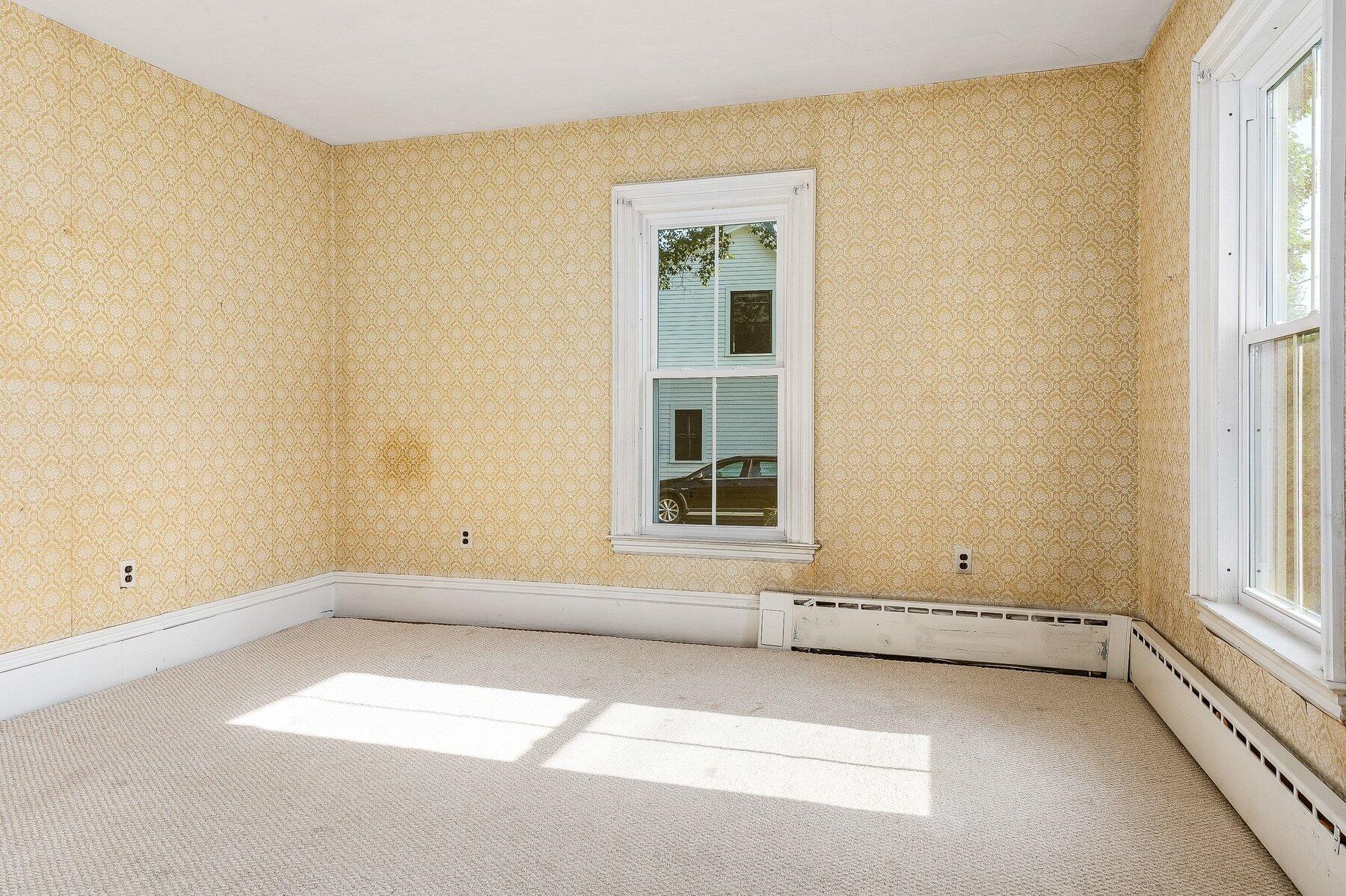 22 Rogers Road Kittery, ME 03904 - Photo 13 of 37 Living Room 2