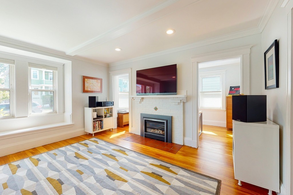 32 Holden Road, Unit 32 Belmont, MA 02478 - Photo 3 of 20