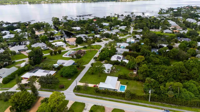 $475,000 | 1849 Northwest Pine Tree Way, Stuart, FL 34994