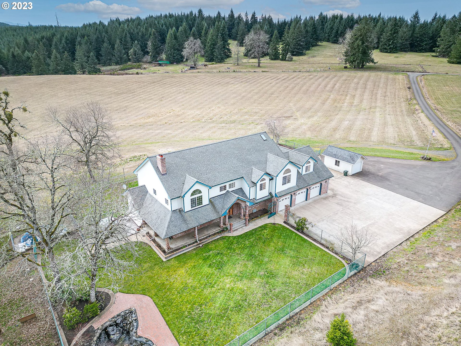 87424 Halderson Road Eugene, OR 97402 - Photo 1 of 32 Gallery Image 1