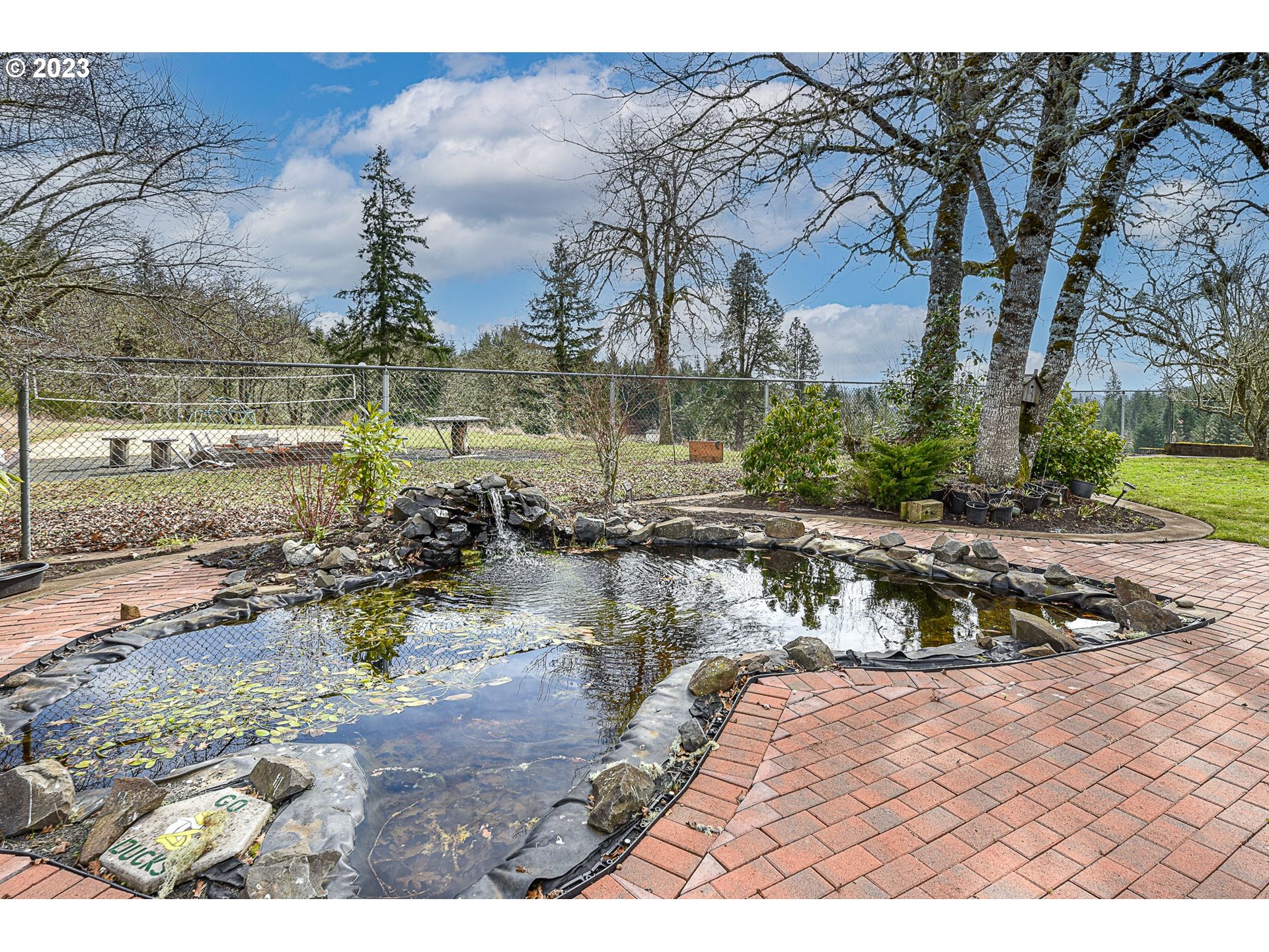 87424 Halderson Road Eugene, OR 97402 - Photo 32 of 32 Water Feature