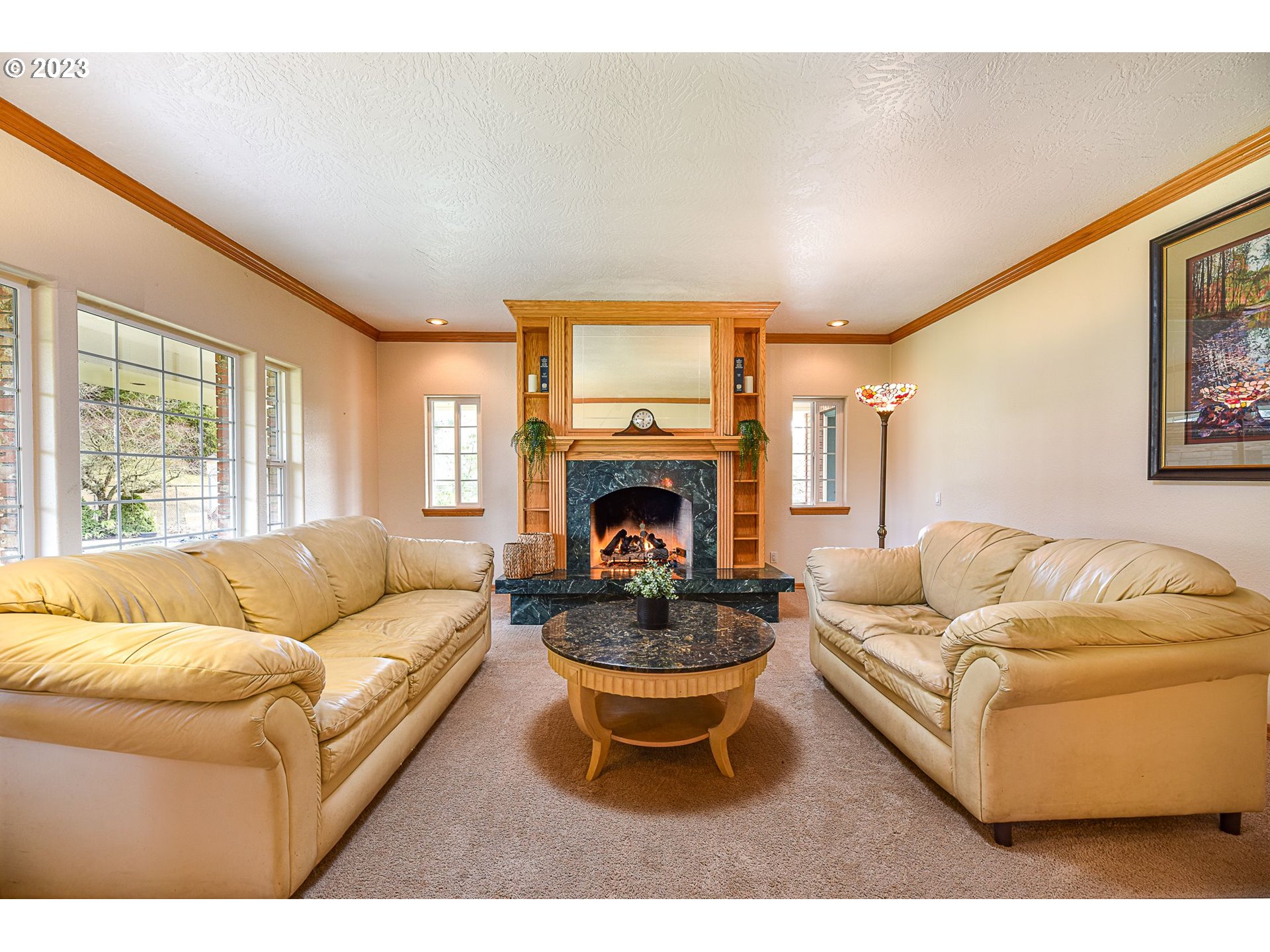 87424 Halderson Road Eugene, OR 97402 - Photo 8 of 32 Living Room
