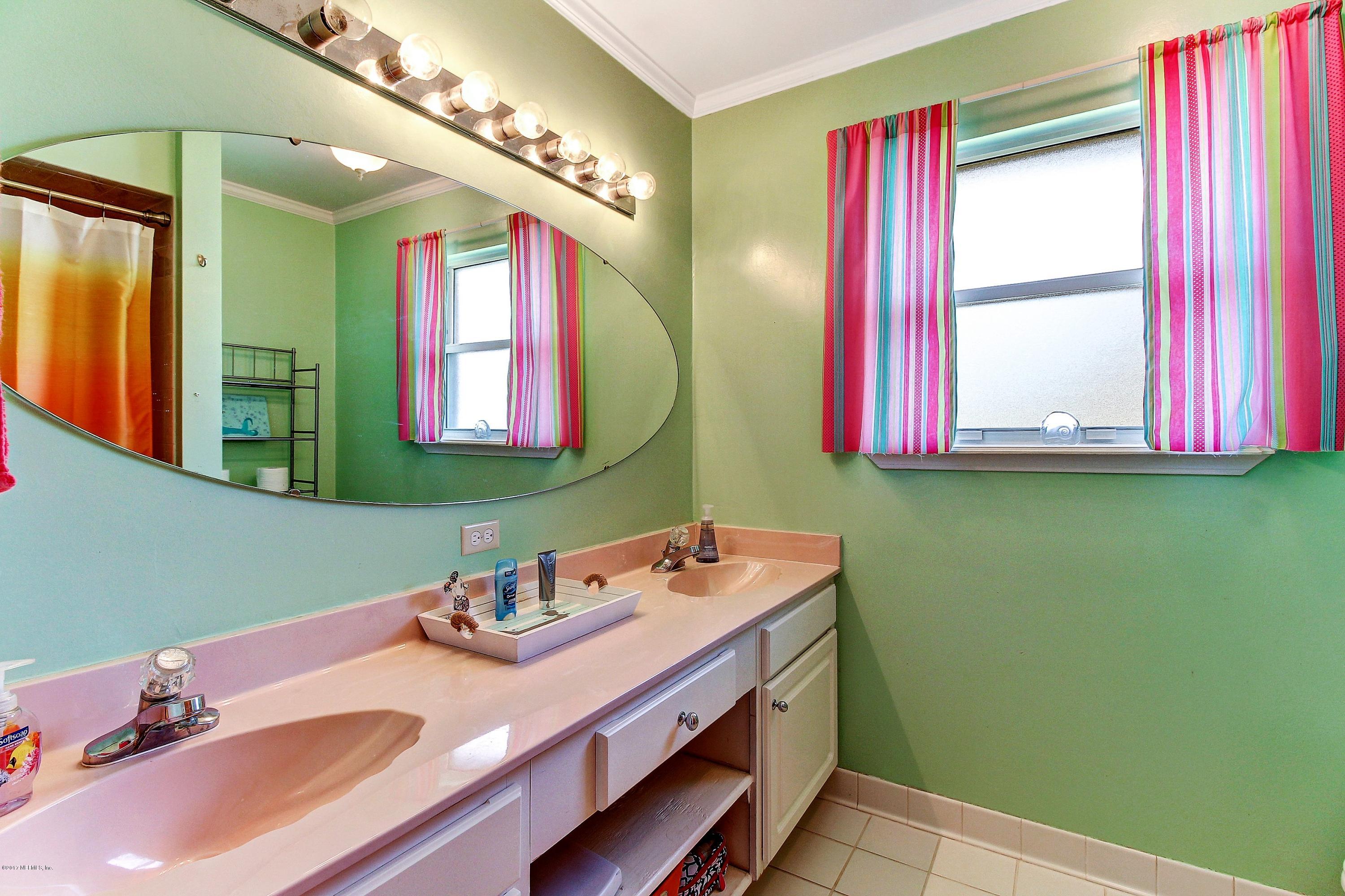 4998 Rathbone Drive Jacksonville, FL 32257 - Photo 14 of 28 Guest Bathroom