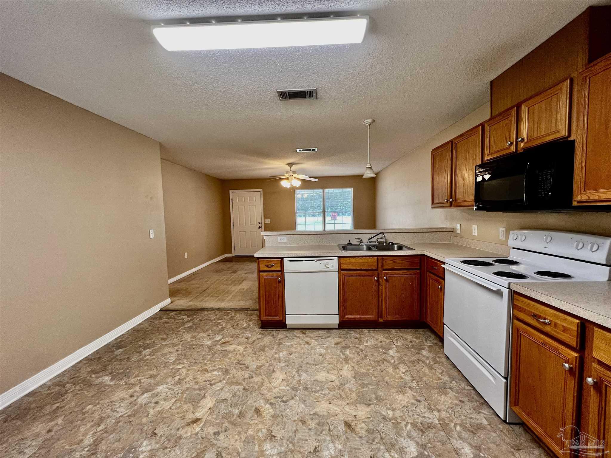 5565 Berryhill Road Milton, FL 32570 - Photo 9 of 45 Gallery Image 9