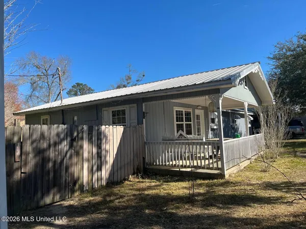 $220,000 | 6560 Lakeshore Road, Bay St. Louis, MS 39520