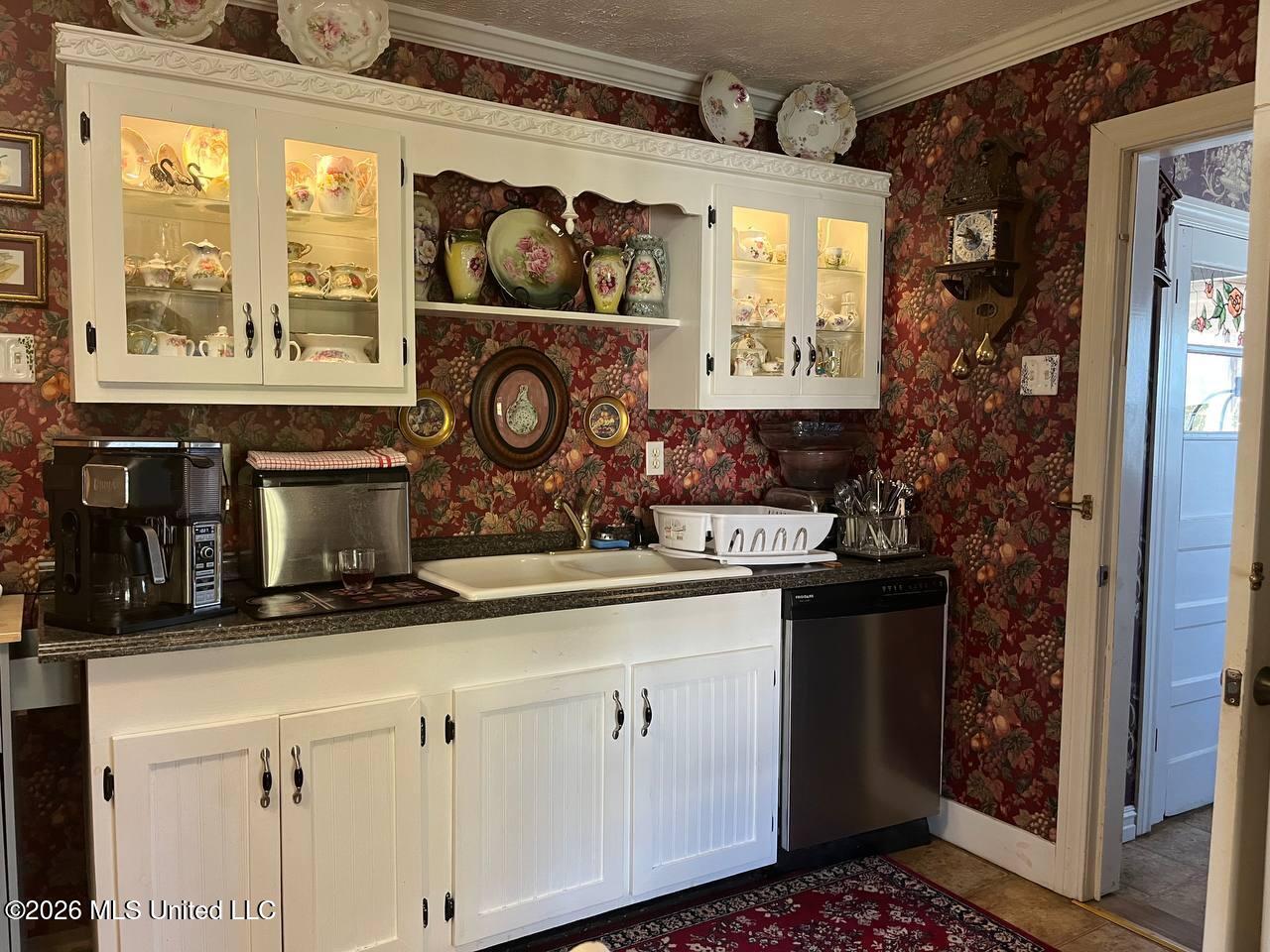 6560 Lakeshore Road Bay St. Louis, MS 39520 - Photo 4 of 13 Bay St. Louis, MS 4