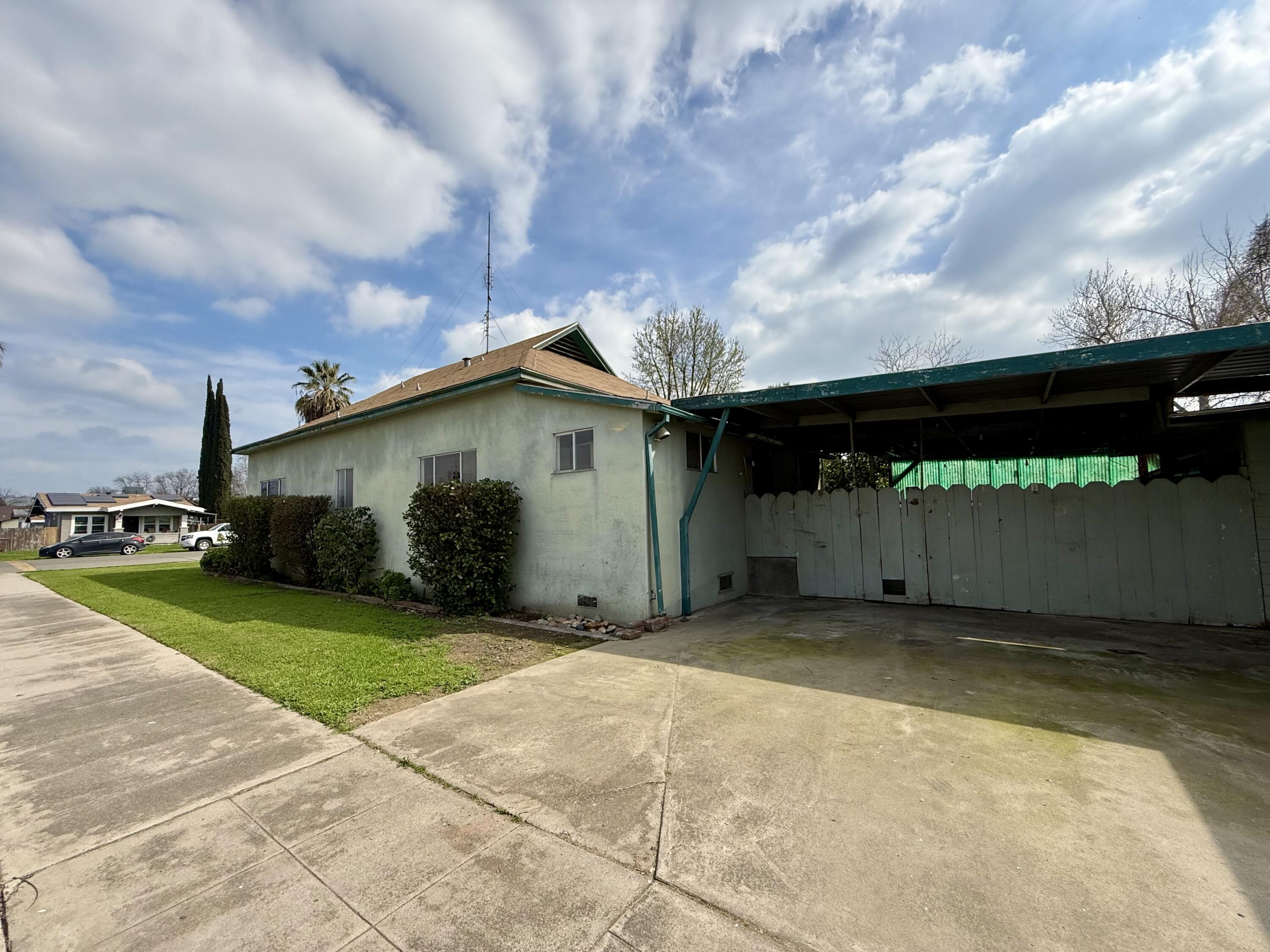 200 South D Street Exeter, CA 93221 - Photo 6 of 36
