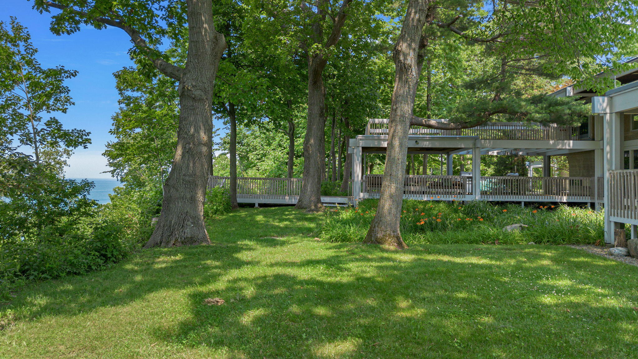 1600 Rocky Gap Road Benton Harbor, MI 49022 - Photo 31 of 42 35-Exterior lake side