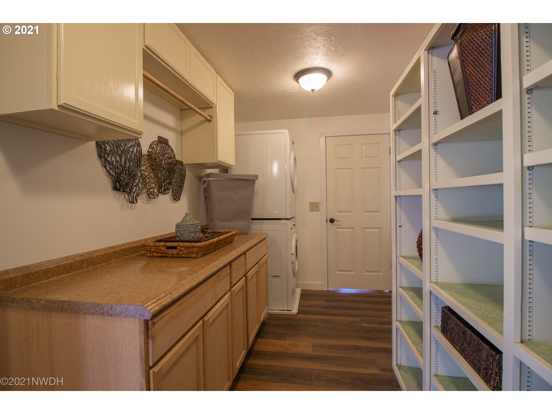 743 67th Street Springfield, OR 97478 - Photo 14 of 29