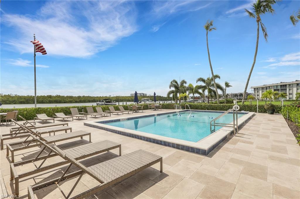 307 Goodlette-Frank Road, Unit B507 Naples, FL 34102 - Photo 13 of 16