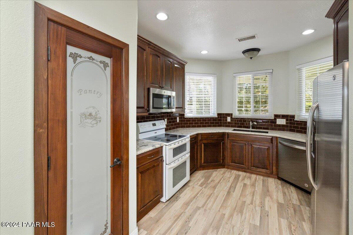 1938 Vine Road Prescott Valley, AZ 86314 - Photo 8 of 19 08-Kitchen