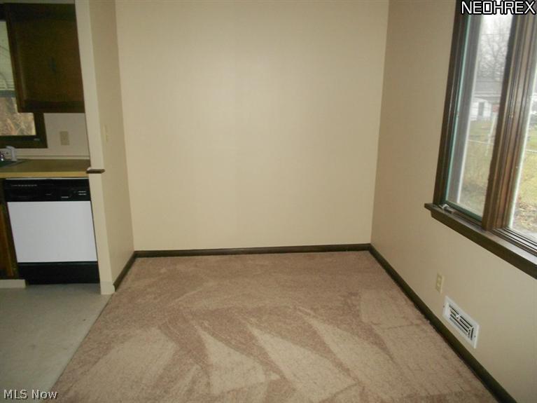 30033 Oakdale Road Willowick, OH 44095 - Photo 2 of 7