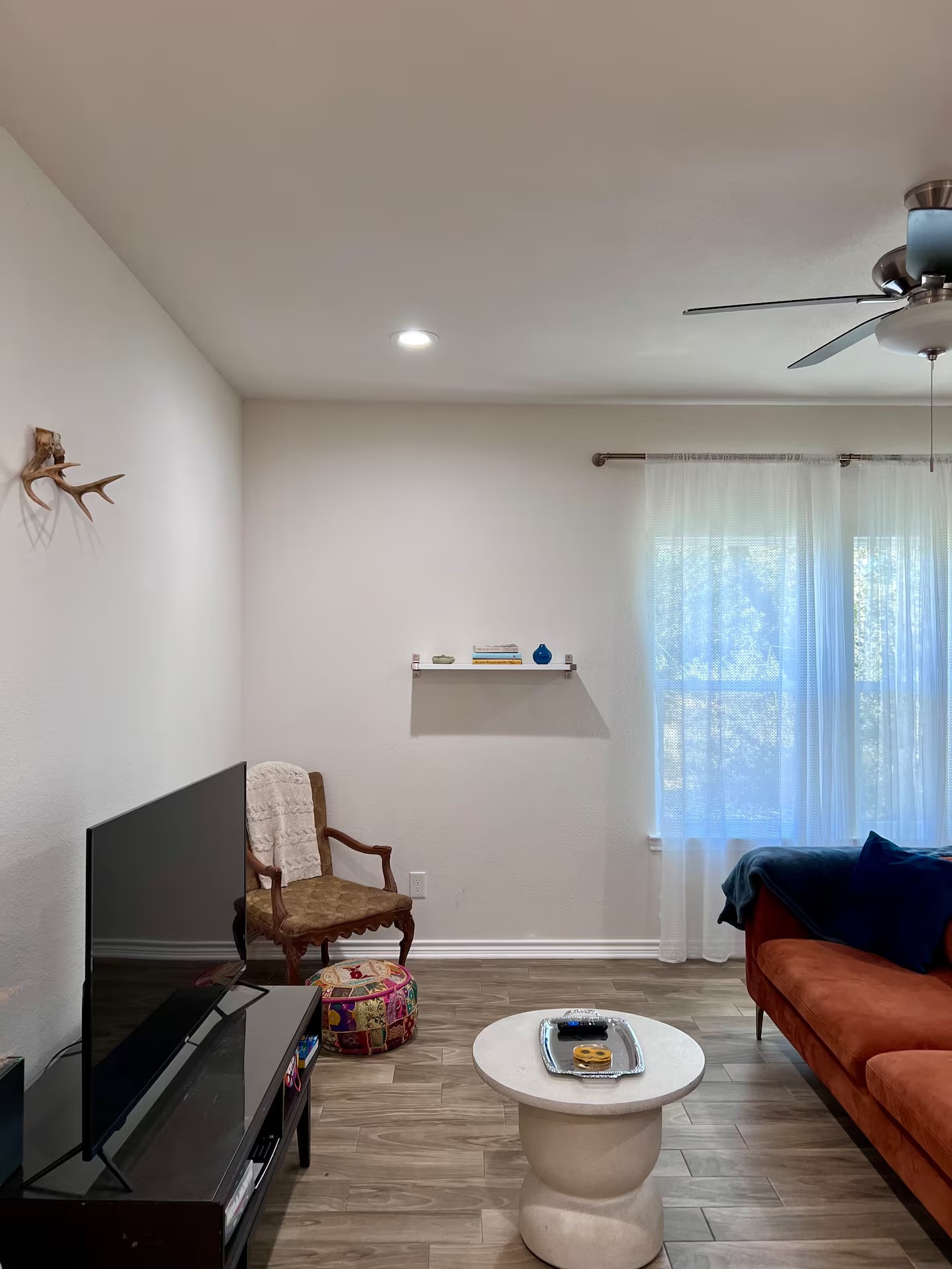 2540 Contour Drive Spring Branch, TX 78070 - Photo 6 of 12 a living room with furniture and a wooden floor