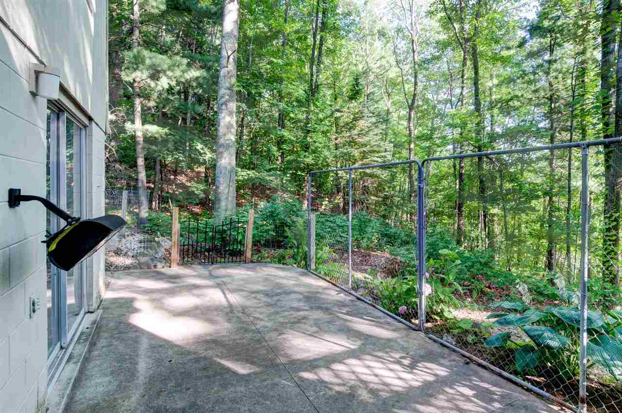 9139 North Long Lake Road Traverse City, MI 49685 - Photo 35 of 44 1820118-34.JPG