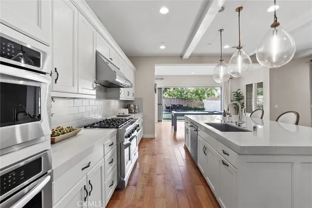 $4,080,000 | 10 Shadybend, Irvine, CA 92602