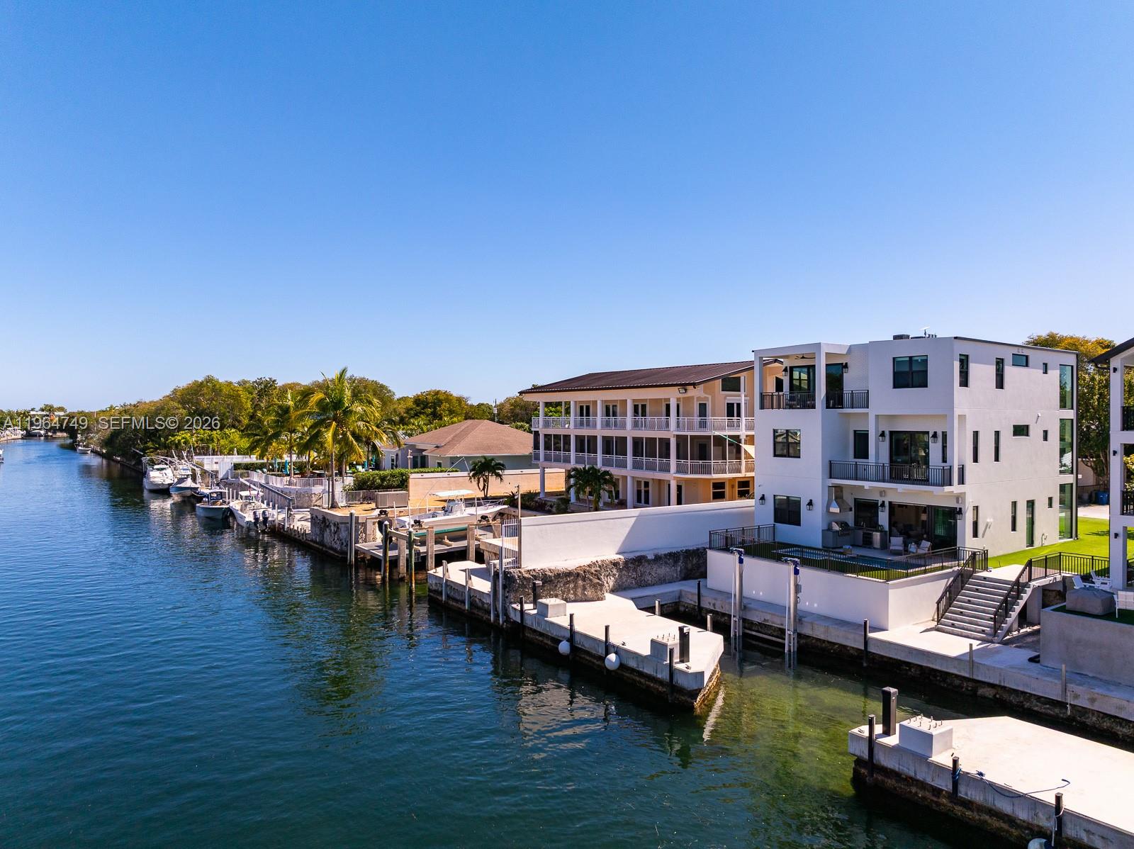 16 Bass Avenue Key Largo, FL 33037 - Photo 3 of 48