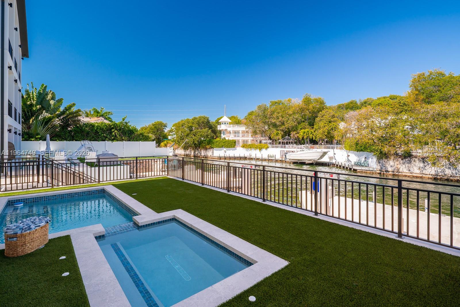 16 Bass Avenue Key Largo, FL 33037 - Photo 41 of 48