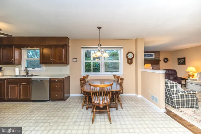 $425,000 | 30 Estates Drive, Reading, PA 19606