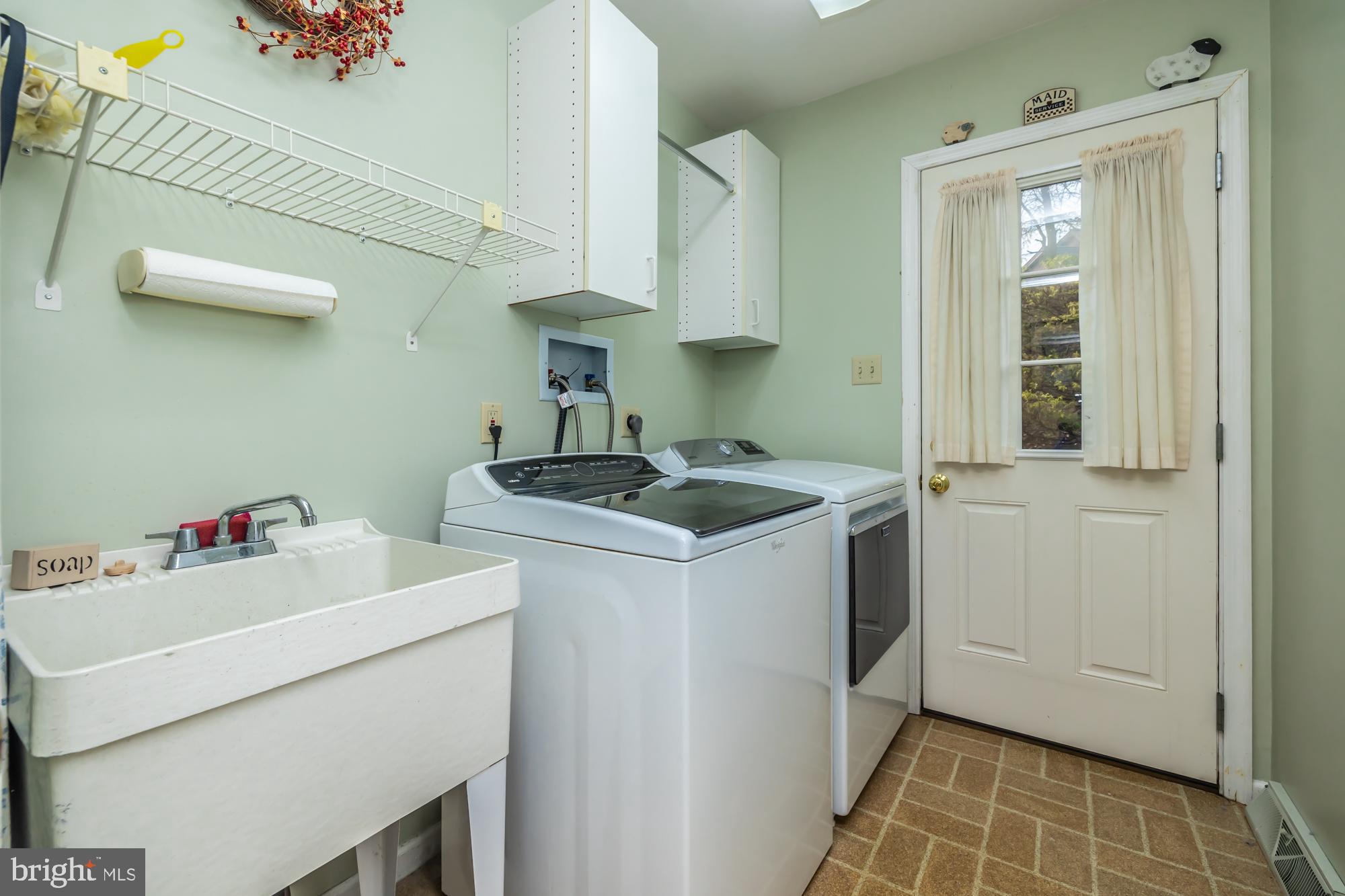 30 Estates Drive Reading, PA 19606 - Photo 24 of 45 a utility room with sink dryer and washer