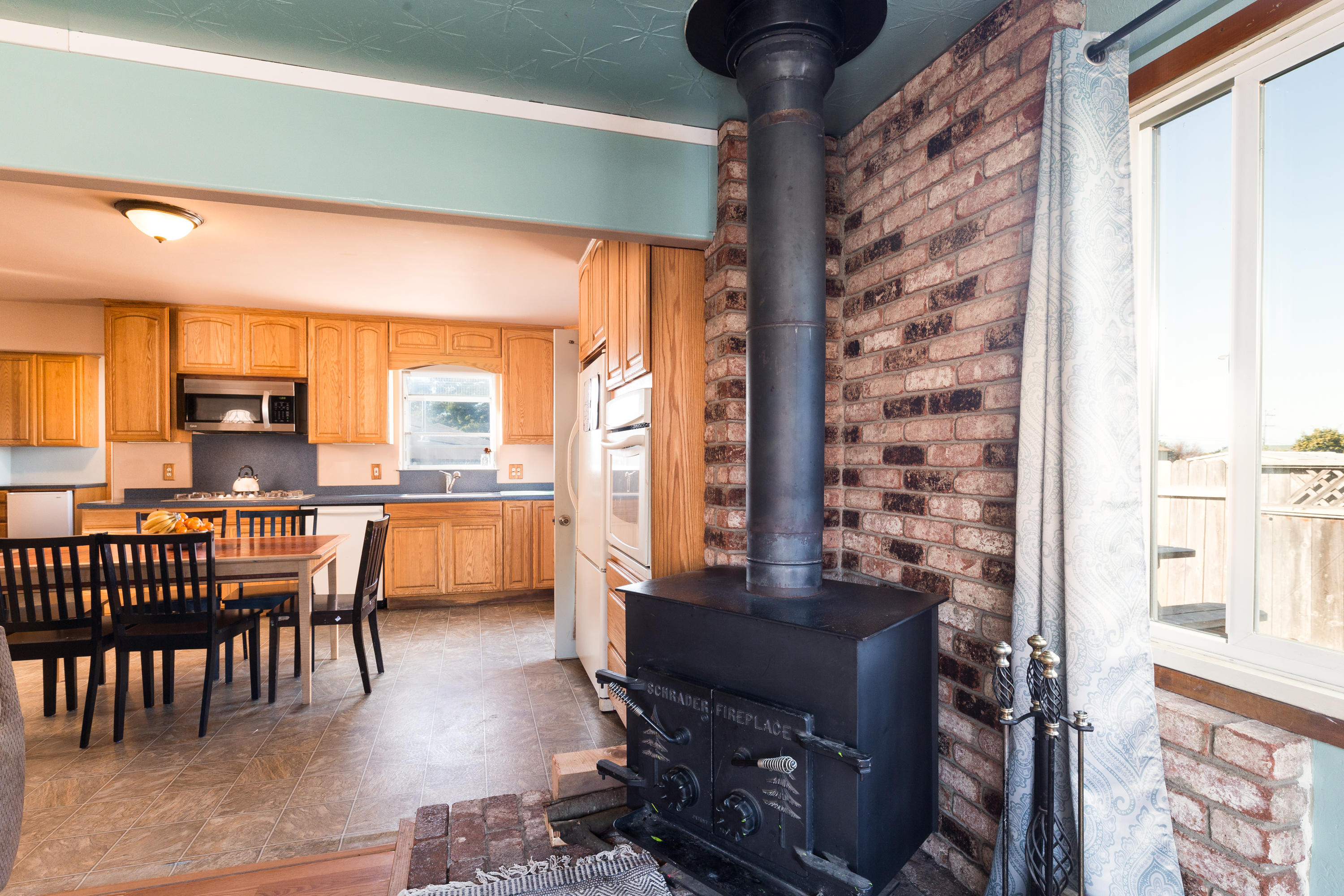 1212 John Hill Road Eureka, CA 95501 - Photo 9 of 24