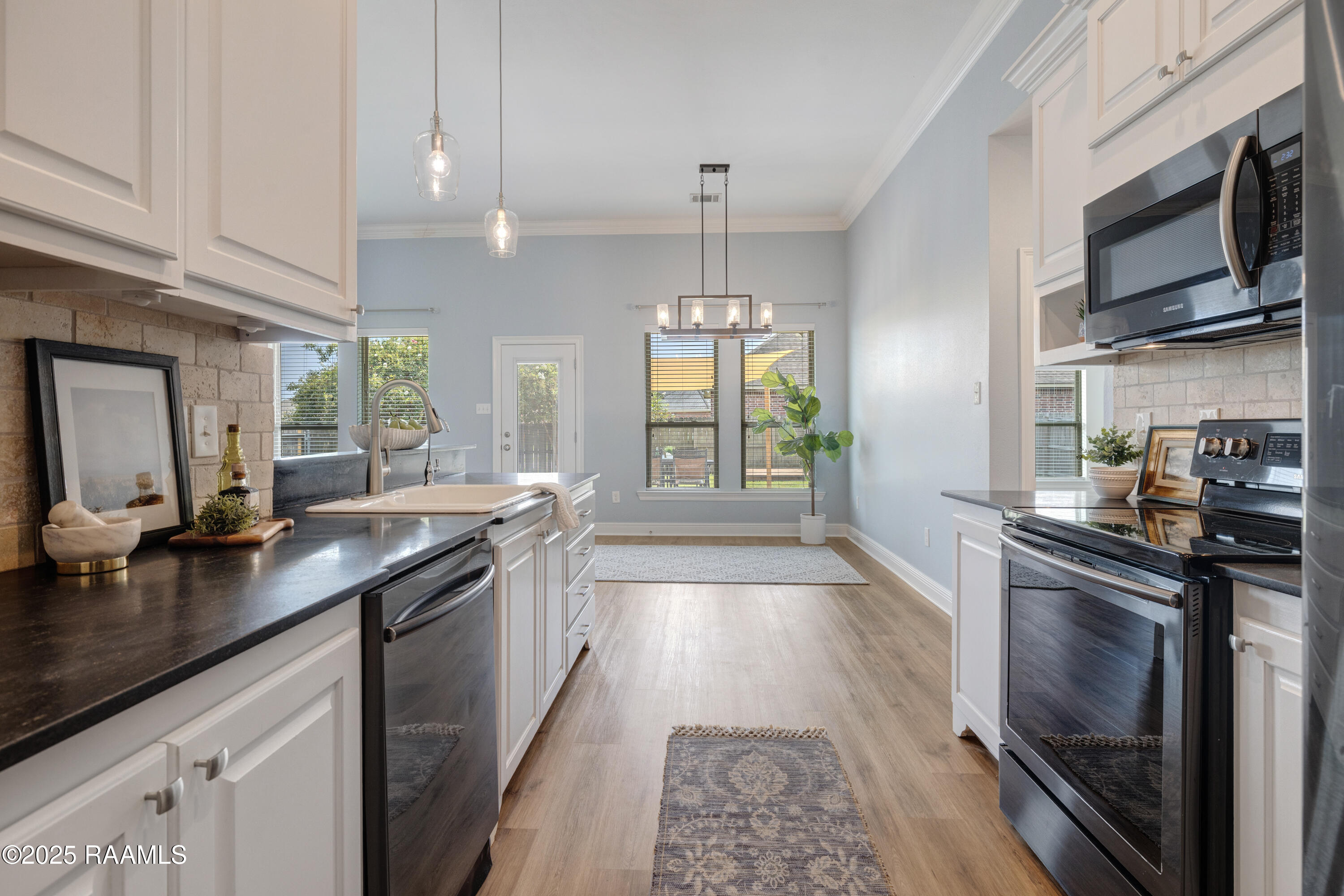 306 Flanders Ridge Drive Youngsville, LA 70592 - Photo 10 of 27 306 Flanders-14